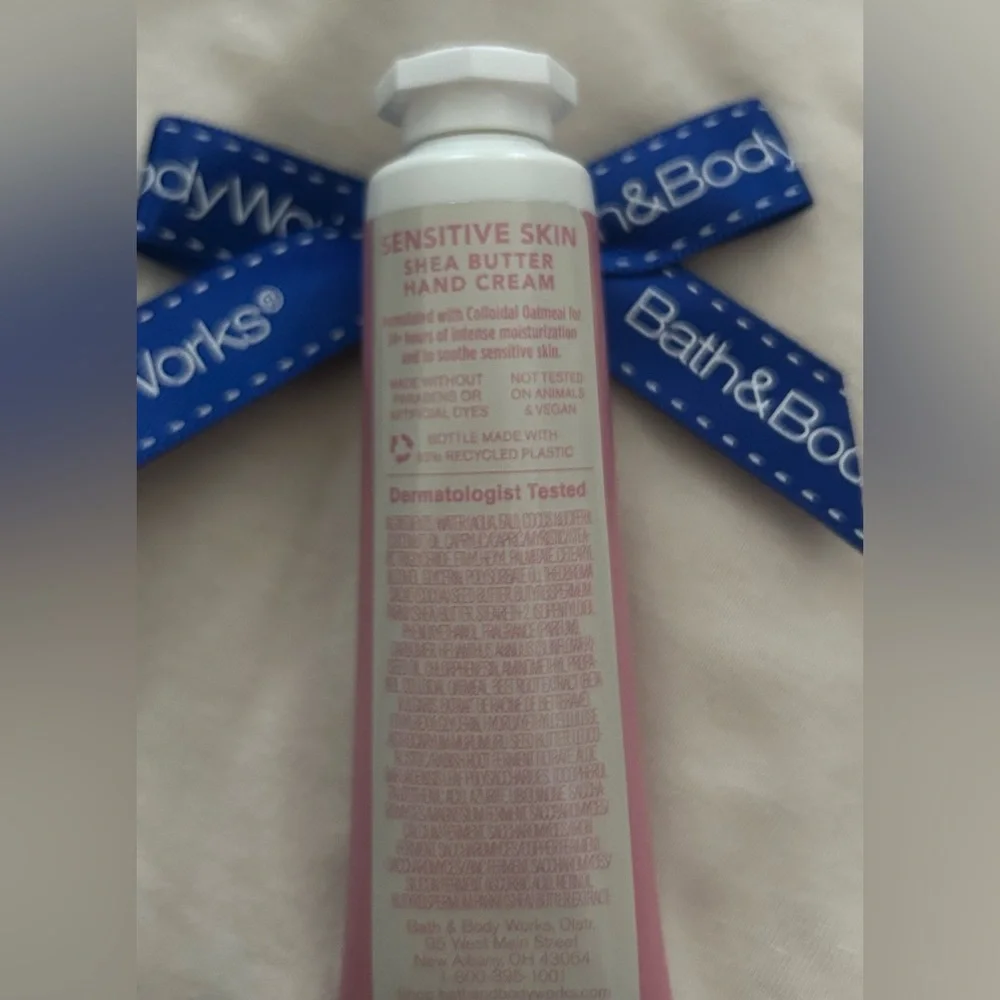 BATH BODY WORKS Sensitive Skin Hand cream NEW